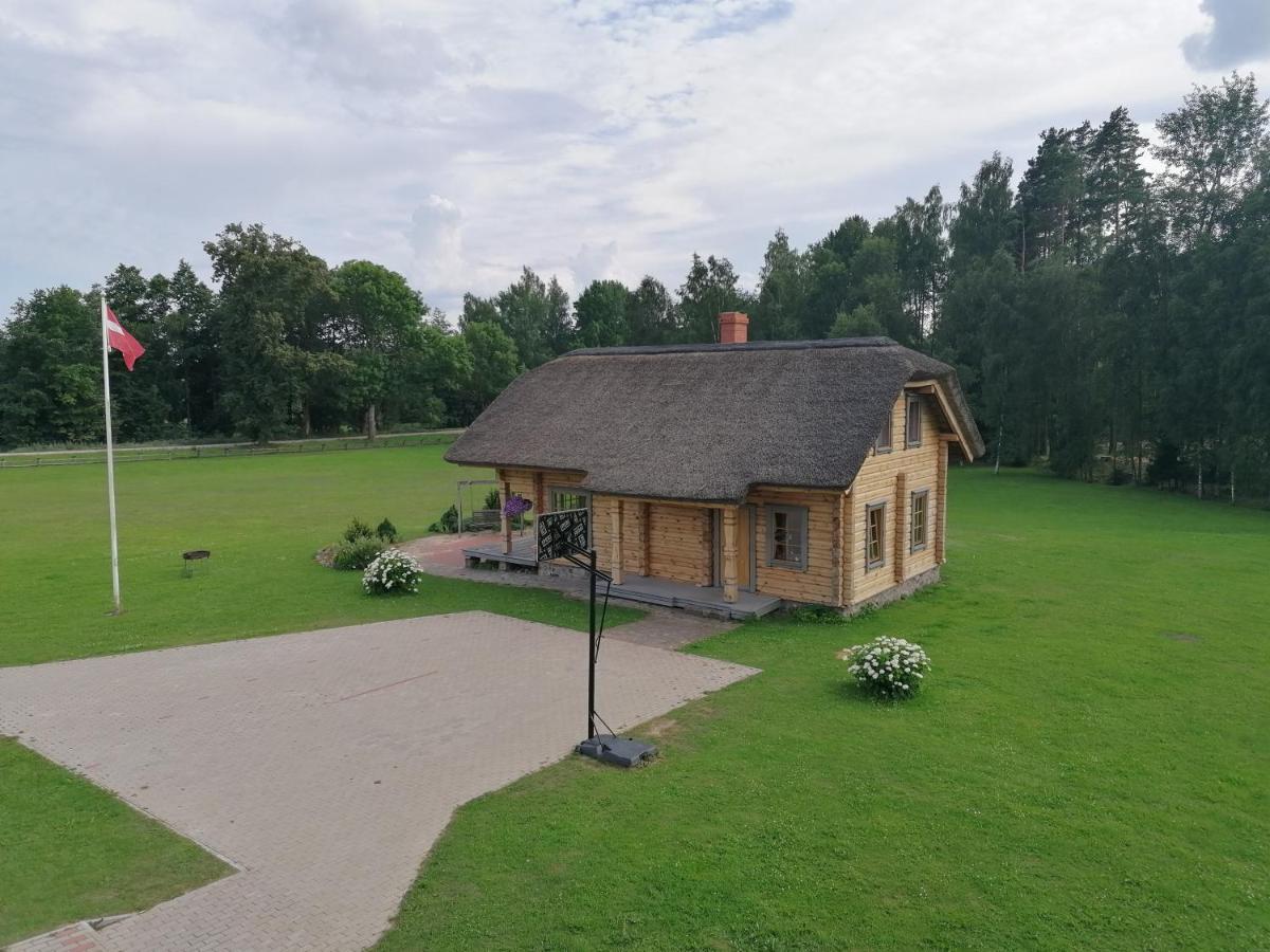 Guest House Unguri Stalbe Exterior foto